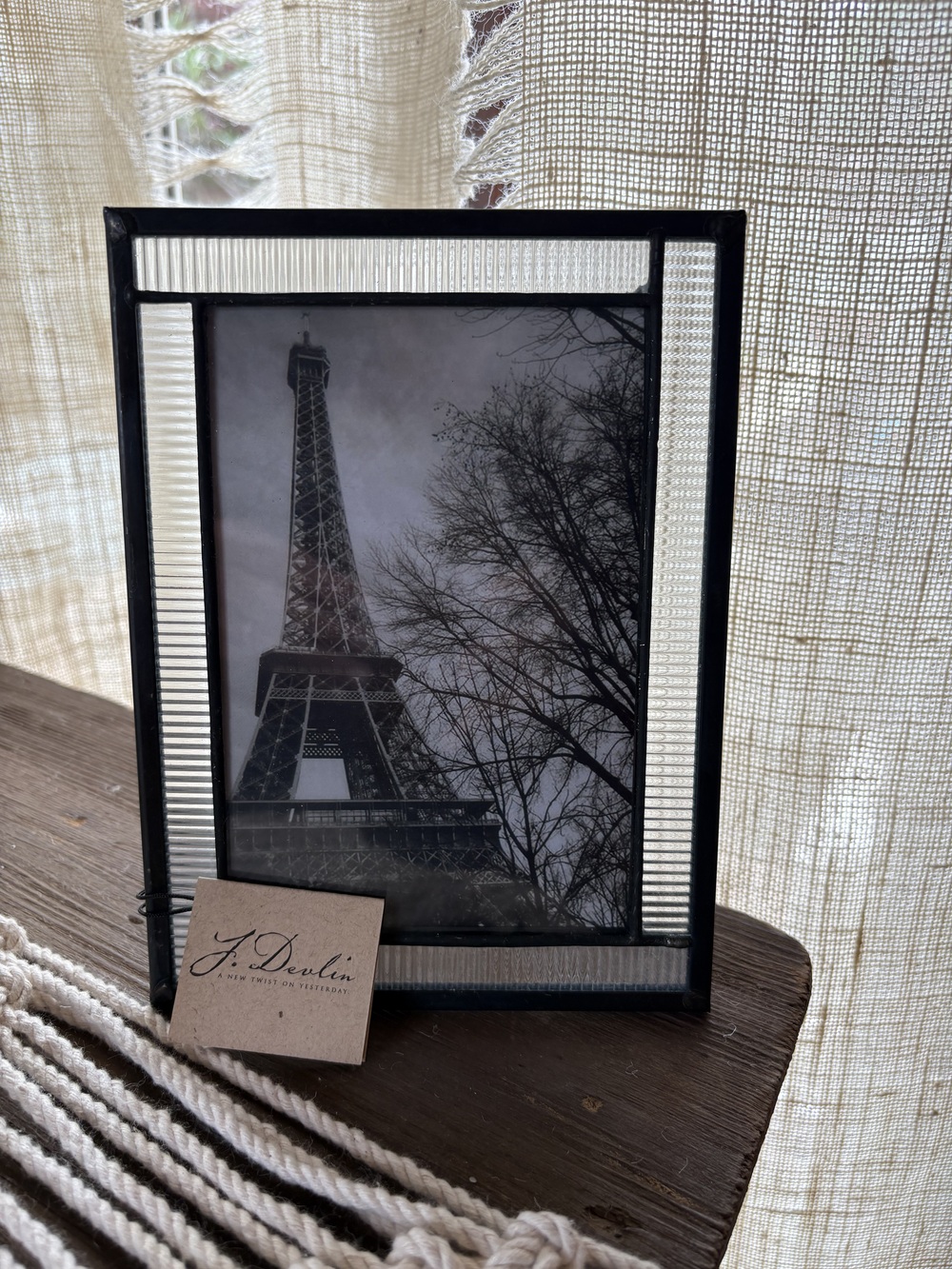 Glass picture frame